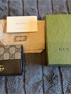 Gucci GG Supreme Canvas Black and Brown Card & Key Holder with Gold Logo